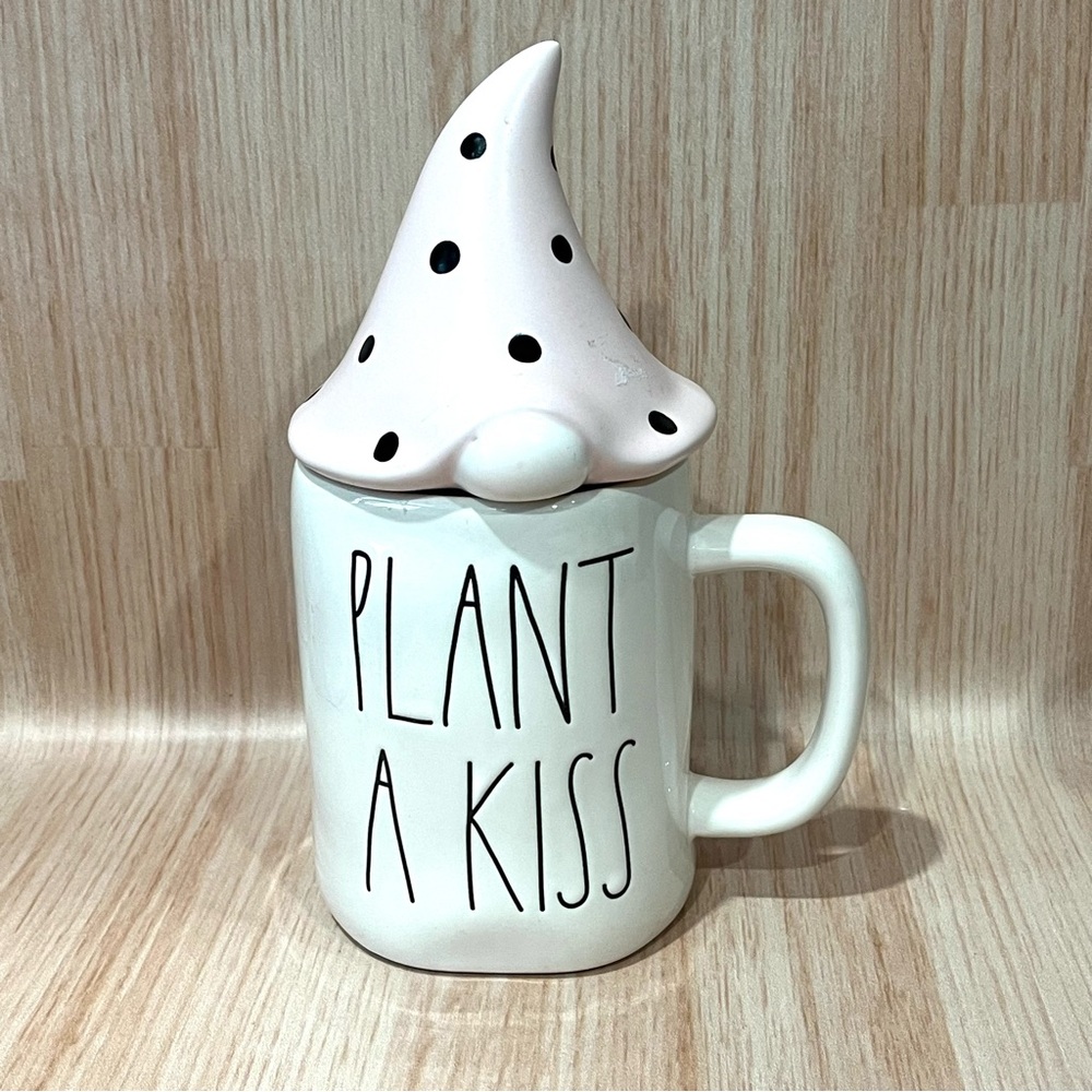 Rae Dunn 'Plant A Kiss' Gnome Mug with Lid